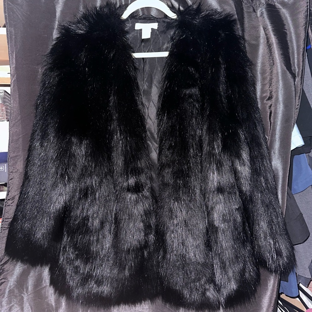 H & M faux fur coat size medium
